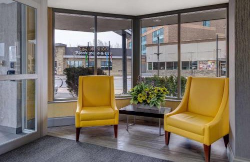 Niagara Falls Hotel | Days Inn by Wyndham Niagara Falls Near The Falls