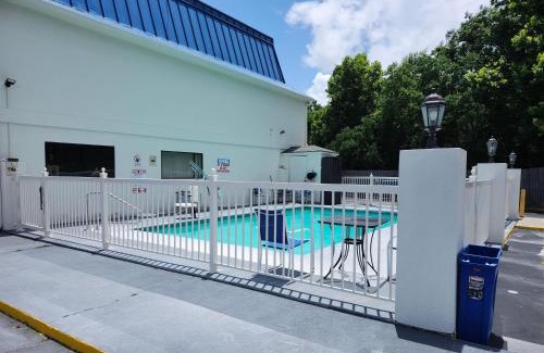 St. Martin Hotel | Days Inn by Wyndham Ocean Springs