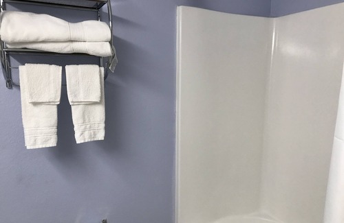 West Omaha Hotel | Days Inn by Wyndham Omaha/West Dodge