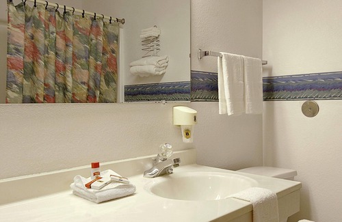 West Omaha Hotel | Days Inn by Wyndham Omaha/West Dodge
