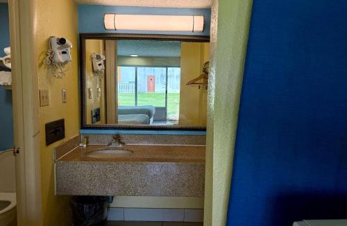 Ruther Glen Hotel | Days Inn by Wyndham Ruther Glen Kings Dominion Area