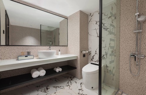 Yueyanglou District Hotel | Days Inn by Wyndham Yueyang Train Station