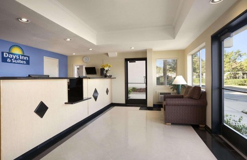 Sacramento Hotel | Days Inn & Suites by Wyndham Rancho Cordova
