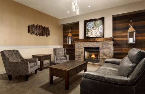 Brooks Hotel | Days Inn & Suites by Wyndham Brooks