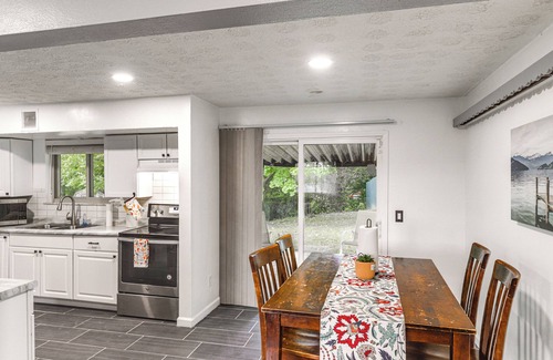 Dayton House | Dayton Home 4 Mi to Downtown, Pets Welcome!