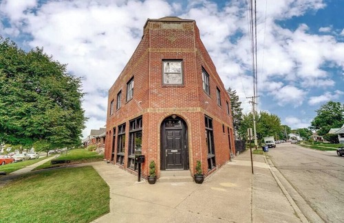 Dayton House | Dayton Loft close to DT, Oregon, UD (Sleeps 6)