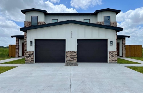 Brownsville Condo | Daytona Beach B - Sleek & Stylish 3BD/2.5BA - WiFi