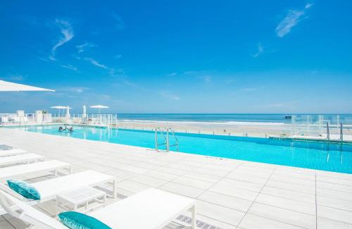 Brush - Stewarts Hotel | Daytona Grande Oceanfront Resort