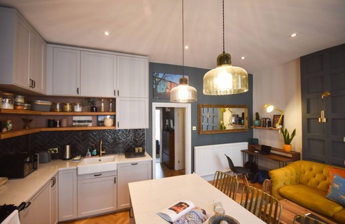 Clifton Apartment | Dazzling 1 Bed Apartment in Clifton