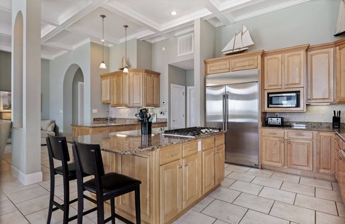 Avalon Beach Estates House | Dazzling Beach House with Private pool! Steps to Private Beach, Tennis Courts
