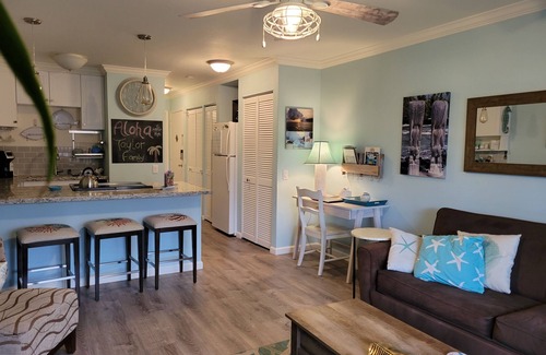 Kailua-Kona Condo | DAZZLING OCEAN VIEW, Oceanfront Complex close to town, dining & shopping