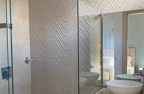 Riomar Apartment | Dazzling one bedroom loft near to Buena Vista Mall