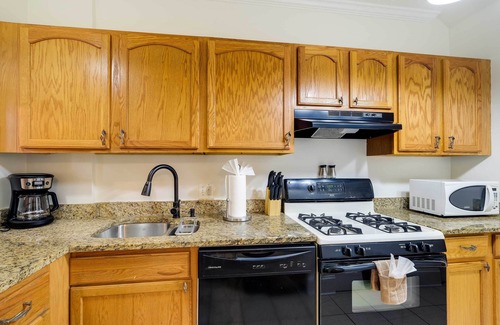 Columbia Heights House | DC Row House < Half-Mi Walk to Howard University!