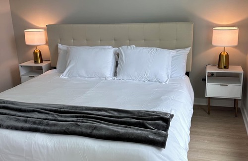 Alexandria West Apartment | DC’s Nearby Quite Haven, free one car parking