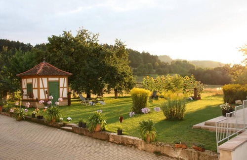 Staffelstein Apartment | Cozy holiday home (46sqm) with free WiFi and terrace