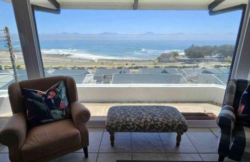 Mossel Bay House | De Bakke Delight