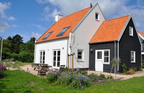 Dishoek House | DE DUINDISTEL Bed by the Sea