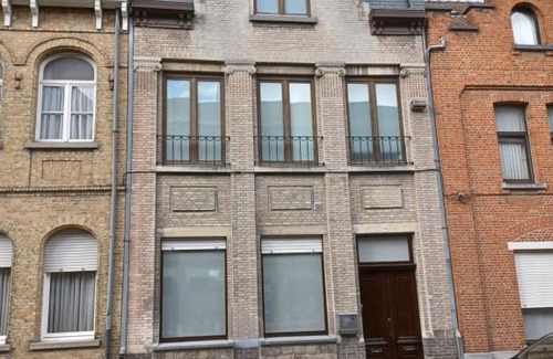Ieper House | De Galerie - green leaves