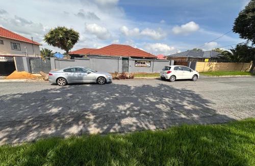 Greater Johannesburg Metropolitan Area House | De Hill Leisure Guest House