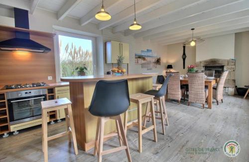 Pleumeur-Bodou House | De la chapelle