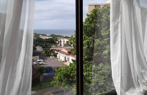Doonside Apartment | De Lange Self-Catering Holiday Apartment ~ Sleeps 6