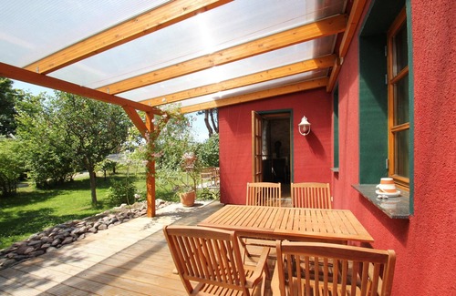 Thiessow Apartment | Beachfront, chic apartment with terrace - vacation apartment Silas