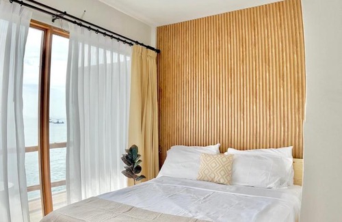 Koh Lan Hotel | De' Ocean Land เดอ โอเชี่ยนแลนด์ เกาะล้าน Pacific
