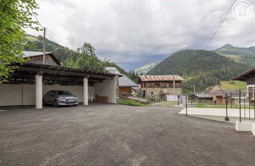 Beaufort House | DE Saint Jean Baptiste