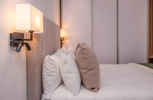 Stellenbosch Central Apartment | De Waal Grandeur Apartment