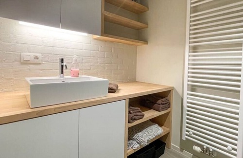 Witte Burg Apartment | Debaeken 3 - studio with terrace in Oostduinkerke