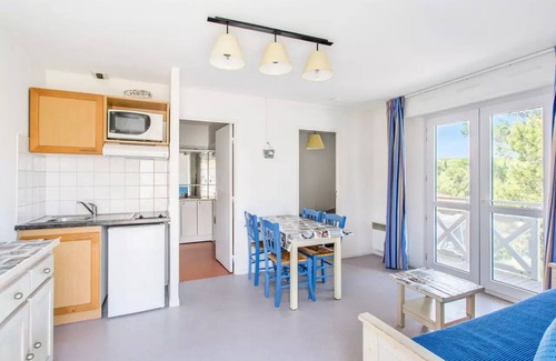 Carnoux-en-Provence Apartment | Debussy Residence - 2 Room Apartment - Comfort - (4 People)