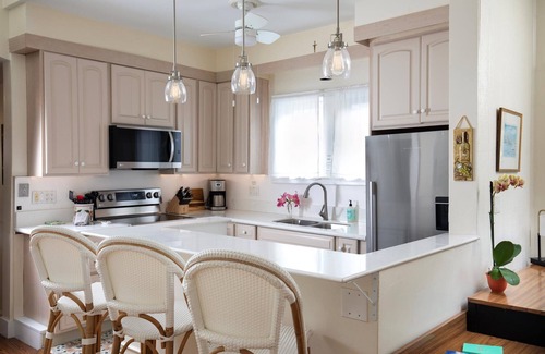 Midtown House | December Reduced-Tranquil Beauty-Private Pool - Outside Lanai-Beaches Nearby