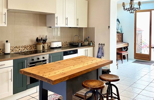 Etaples House | Deceptively Spacious Fishermans House