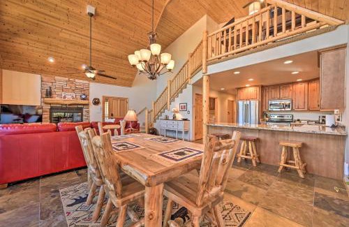Torreon House | Deck, BBQ and Fireplace Family Cabin in Show Low!
