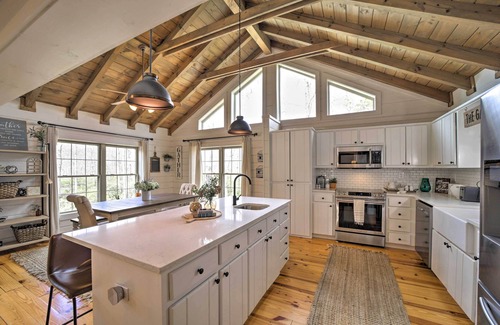 Lake Toxaway House | Deck + Fire Pits: Lake Toxaway Getaway!