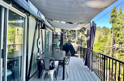 Arrowhead Villas Cabin | DECK LAKE VIEWS! SWISS RETREAT
