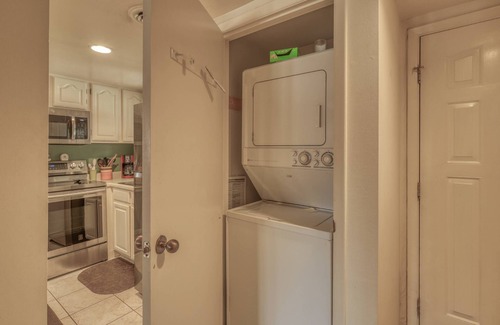 Pagosa Springs Condo | Deck Pet-Friendly Treehouse Condo: Cozy, Great Location, Mountain Views, Near Dining & Hot Springs