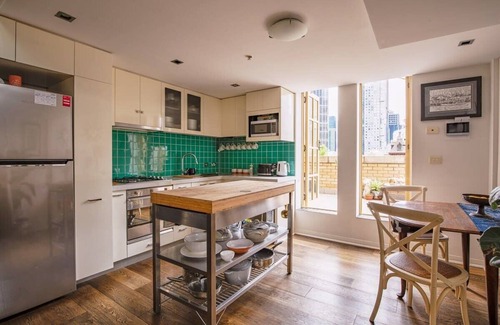 Melbourne Central Business District Apartment | Deco Loft on Russell Street