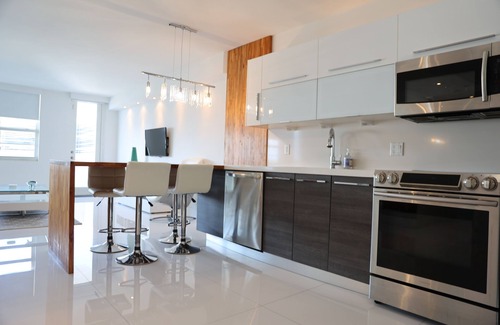 South Beach Condo | DECOPLAGE # 1008 South Beach