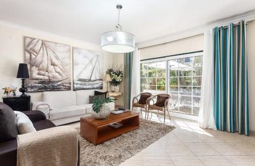 Guia Apartment | Decor n' cozy place for families and friends