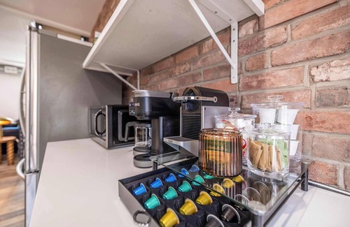 Pittsburgh House | Dedicated Parking | 2 King Beds | Arcade | BBQ