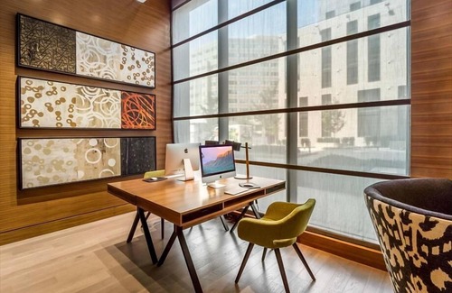 Reston Apartment | Dedicated Work Desk & Fast WiFi | near Dulles Airport | Reston