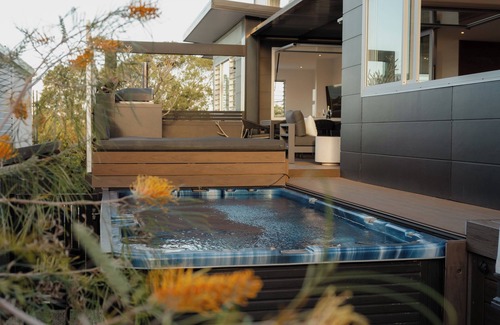 Dee Why House | Dee Why Luxury Family Home Sunrise to Sunset views.