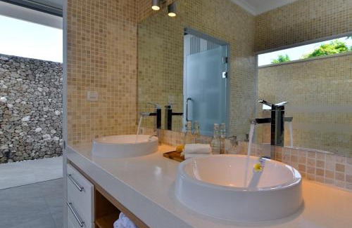 Umeanyar Villa | Deep Blue Villa Managed By LBV