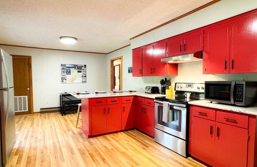 Cherokee House | Deep Creek Mountain Retreat | Hilltop Sanctuary - National Park | Bryson City NC