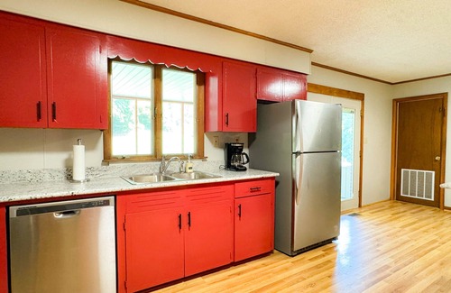 Cherokee House | Deep Creek Mountain Retreat | Hilltop Sanctuary - National Park | Bryson City NC
