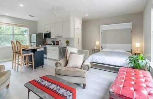 Westfield Apartment | Deep Eddy SoTa I Spacious Studio in Austin