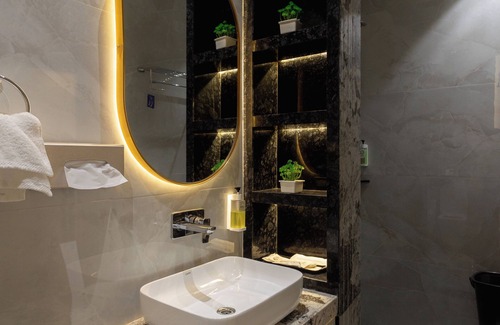 Kanpur Hotel | Deep Hotel