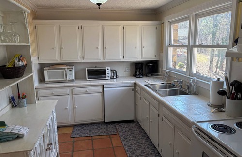 Gainesville House | Deep Water/Lake Front- Mid lake near Port Royale Marina/Pelican Pete's