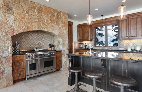 Deer Valley House | Deer Crest Home at Deer Valley Resort - 5 Bedroom Home with Hot Tub #3127 by RedAwning
